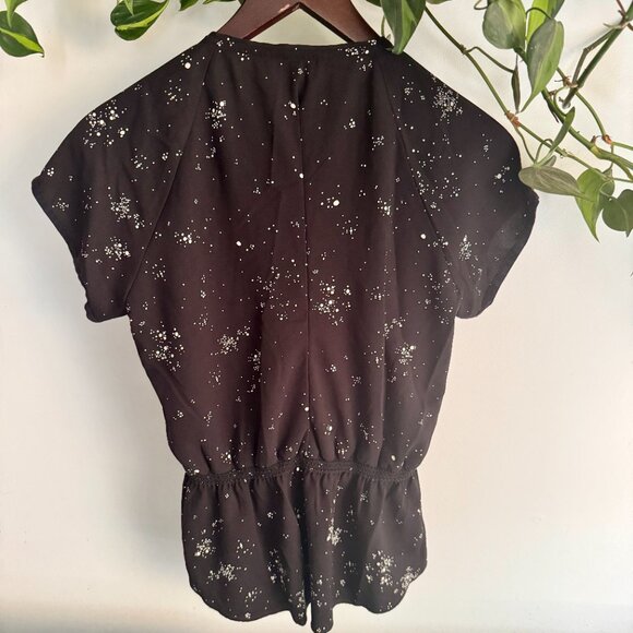 🖤 Wilfred Starry Blouse – Size M (Fits S) – Feminine & Flattering - Picture 2 of 3